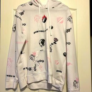 Chic "Good Vibes Only" Hoodie